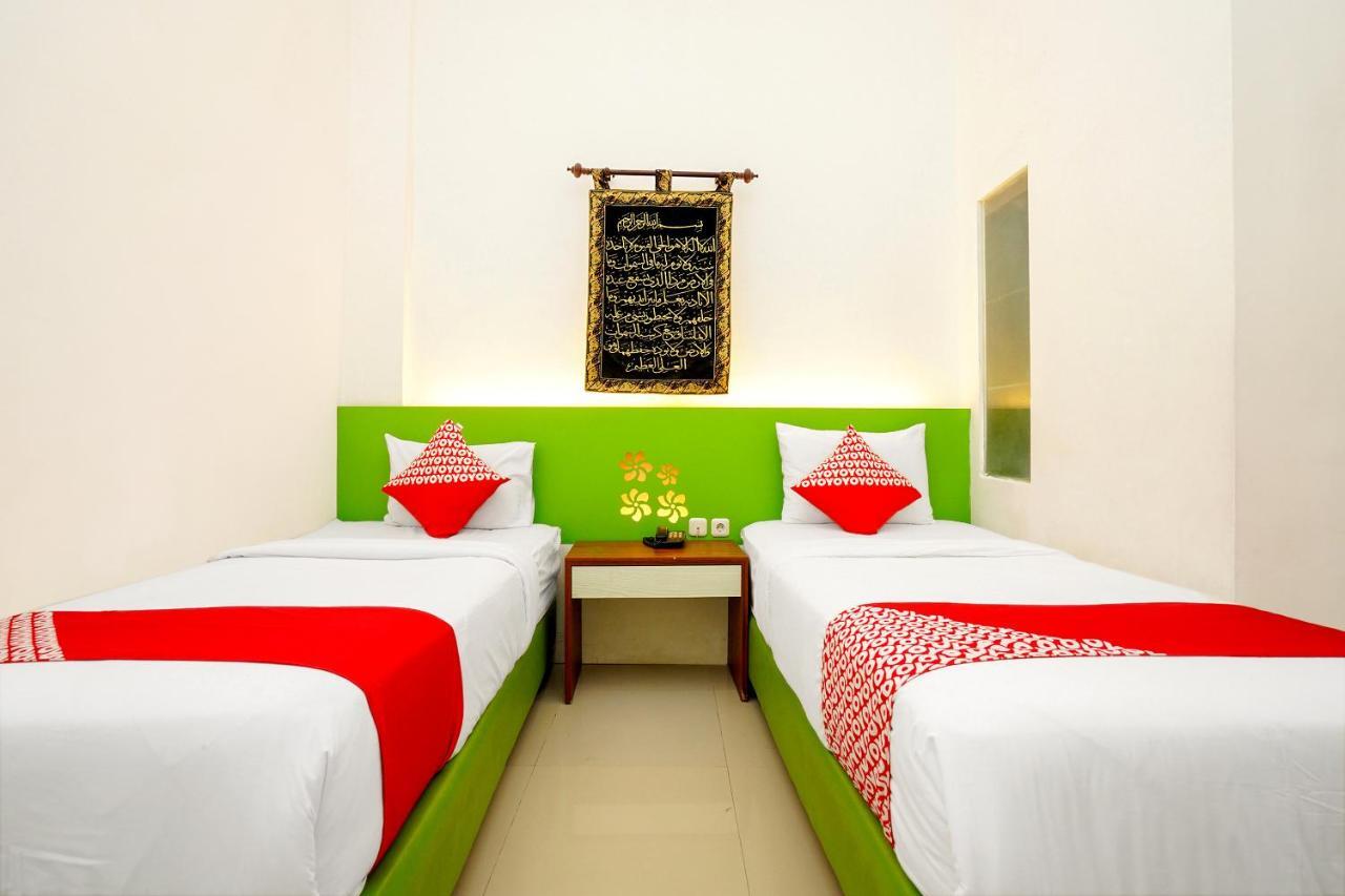Oyo 231 Hotel Andita Syariah Surabaya Dış mekan fotoğraf